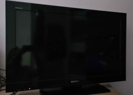 Photo of free Sony Bravia 32" 'dumb' TV (Newtown, Disley SK12) #1