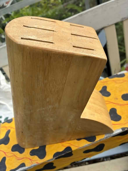 Photo of free knife block (Chequers GL4) #1