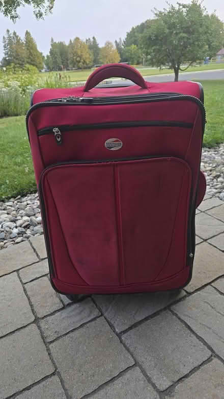 Photo of free American Tourister Medium Suitcase (Baseline & Greenbank) #1