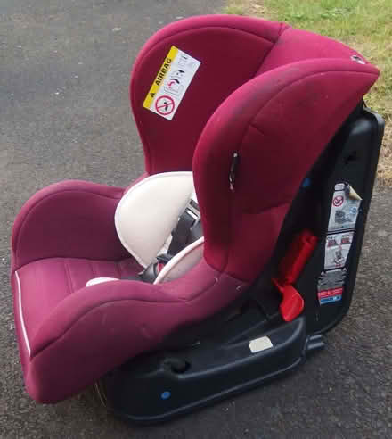 Photo of free Car-seat for smaller child (Wellesbourne CV35) #1