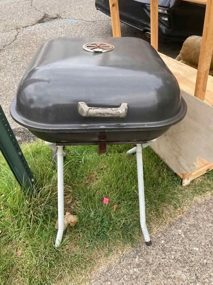 Photo of free Curb Alert: Charcoal Grill (Passaic Park, NJ) #1