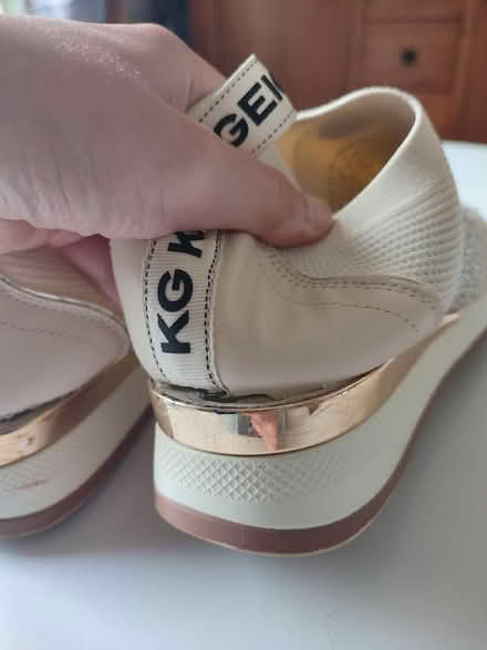 Photo of free Kurt Geige tainers (Rhosllanerchrugog LL14) #4