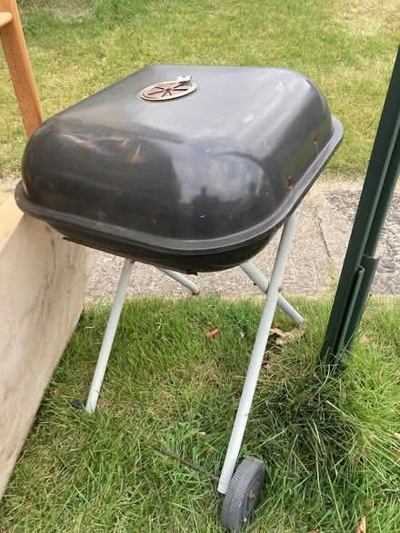 Photo of free Curb Alert: Charcoal Grill (Passaic Park, NJ) #3