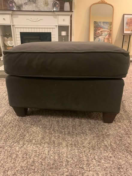 Photo of free Ottoman (Saugerties) #1