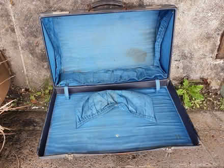Photo of free For Am dram? Old Suitcase (3) (Perranporth TR6) #2