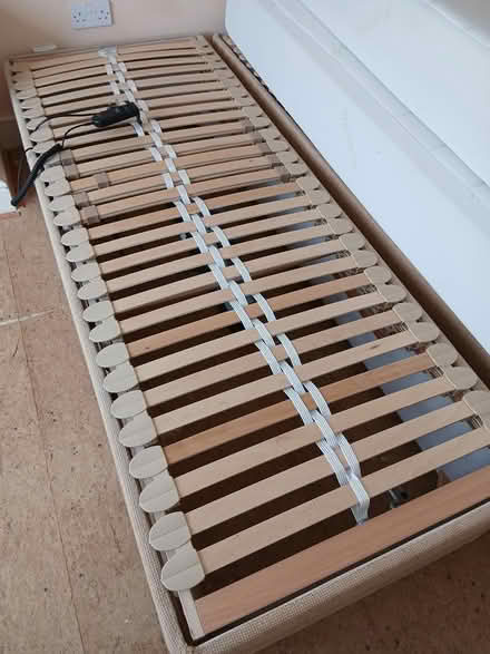 Photo of free Single electric beds + mattresses (Warsash SO31) #1