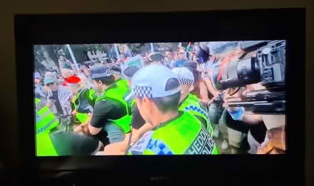 Photo of free Sony Bravia 32" 'dumb' TV (Newtown, Disley SK12) #2