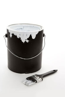 Photo of old light coloured/white paint (Golden Triangle) #1