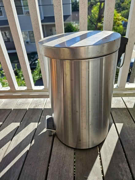 Photo of free small step-on trash can (Roxbury) #1