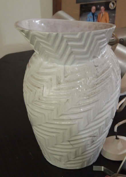 Photo of free vase (Oakwood LS8) #1
