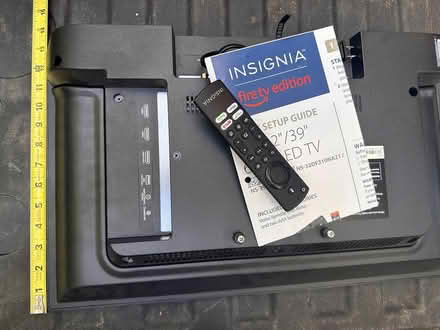 Photo of free 24" Insignia Flat Screen (Marin) #4