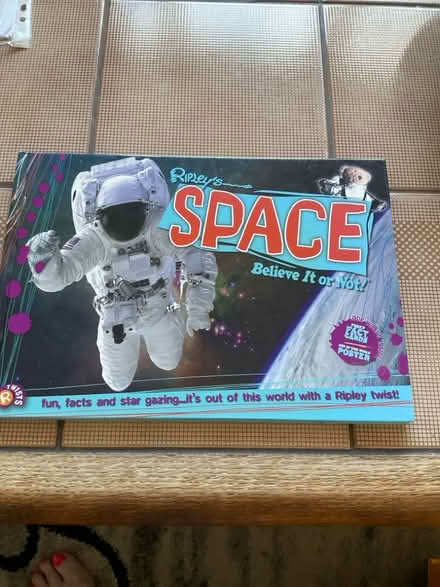 Photo of free Kids book on space (Northcourt OX14) #1