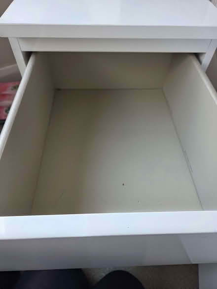 Photo of free Malm ikea bedside cabinet (Holmer Green HP15) #2