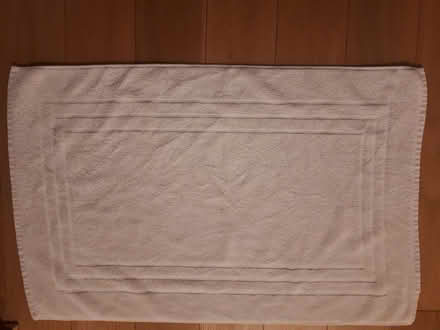 Photo of free White Cotton Bath Mat (Cressex HP12) #1