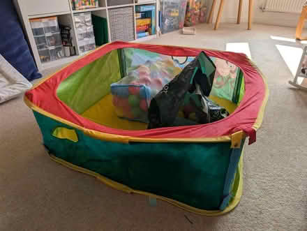 Photo of free Collapsible ball pit with balls (Brasenose OX11) #3