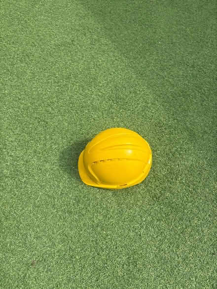 Photo of free Hard hat (WA8) #1