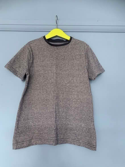 Photo of free Child navy t-shirt (Tilehurst RG30) #1