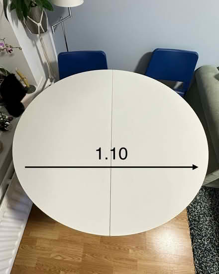 Photo of free Circle table (Godalming GU7) #4