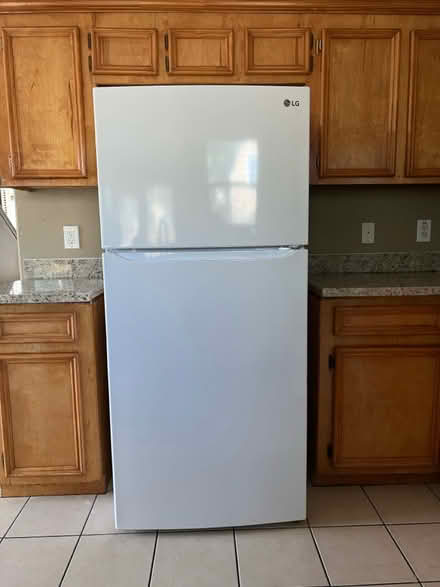 Photo of free Refrigerator (Sunnyside) #2