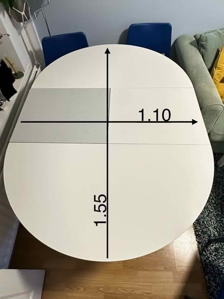 Photo of free Circle table (Godalming GU7) #1