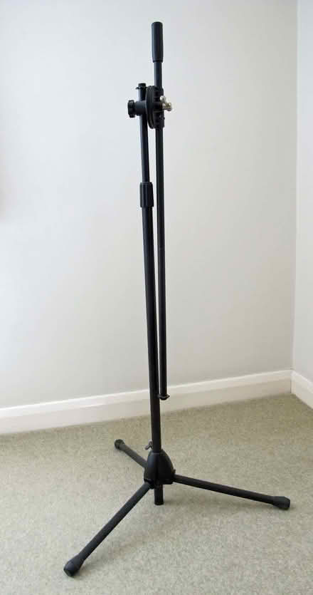 Photo of free Microphone stand (Caldecott OX14) #1