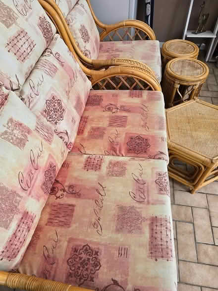 Photo of free 8 piece Conservatory Furniture (Hook RG27) #3