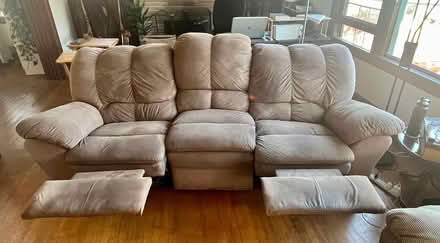 Photo of free Very comfy recliner sofa (Pt Richmond) #2