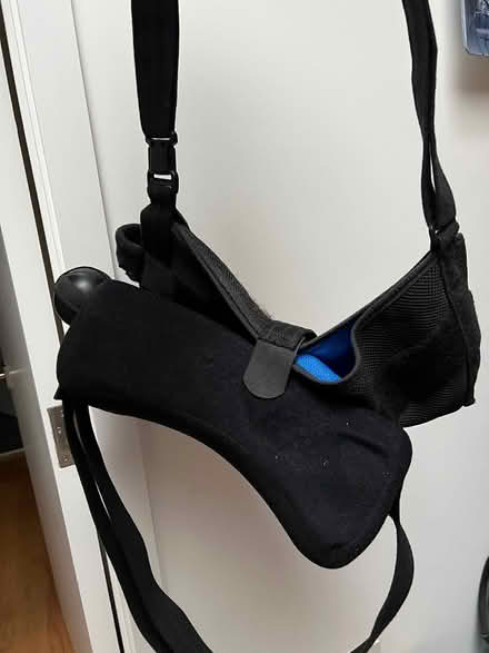 Photo of free Shoulder Sling (Adams Morgan) #1