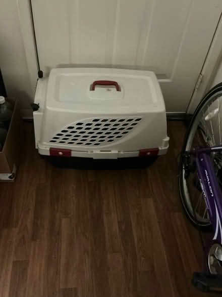 Photo of free Pet carrier #2 (35th ave and Greenway Road) #1