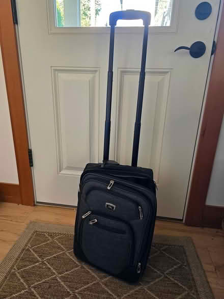 Photo of free Small suitcase (Central District/Madrona) #1