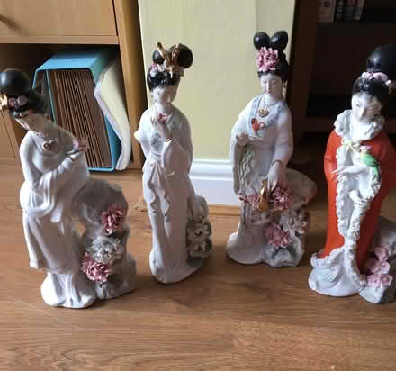 Photo of free 4 Eastern ladies ornaments (Sheldon B26) #1