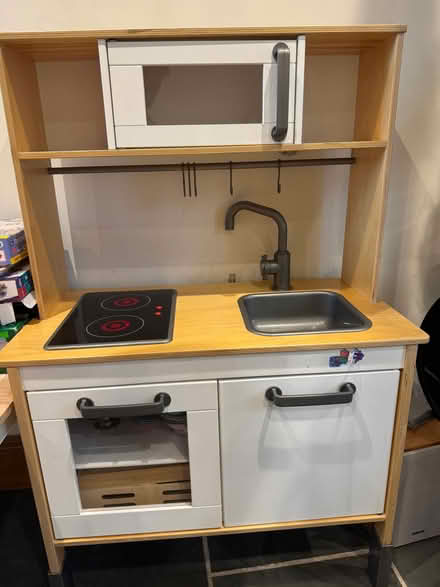 Photo of free Children’s play kitchen (Roehampton SW15) #1