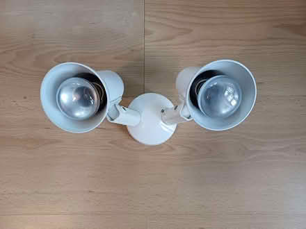 Photo of free 2-Way Ceiling Spotlights (SE16) #1