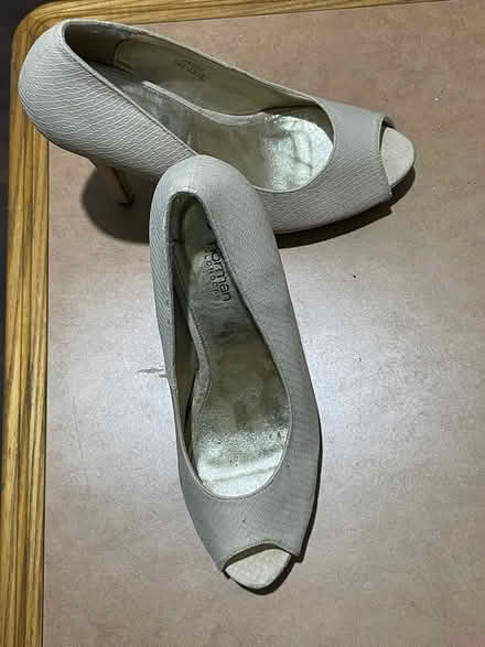 Photo of free Ladies cream heels (Mitcham CR4) #1