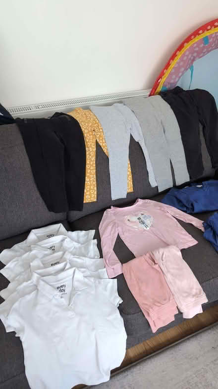 Photo of free Girls 3-4years clothes bundle (Stepney E1) #1
