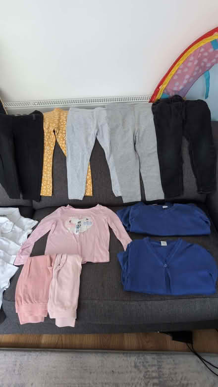 Photo of free Girls 3-4years clothes bundle (Stepney E1) #2