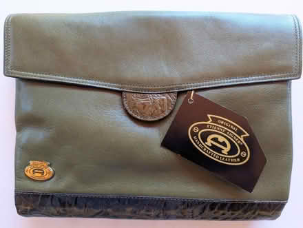 Photo of free Leather purse (Amherst) #1