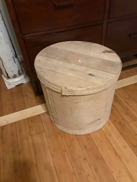 Photo of free Round wood barrel with top (Woodstock) #1