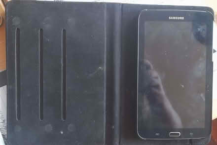 Photo of free 7 inch tablet case/stand and bluetooth keyboard (Central Blackburn BB1) #2