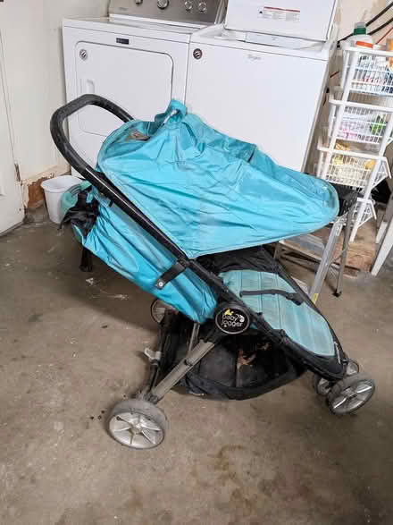 Photo of free Stroller with rain cover (Cherry Chase) #3