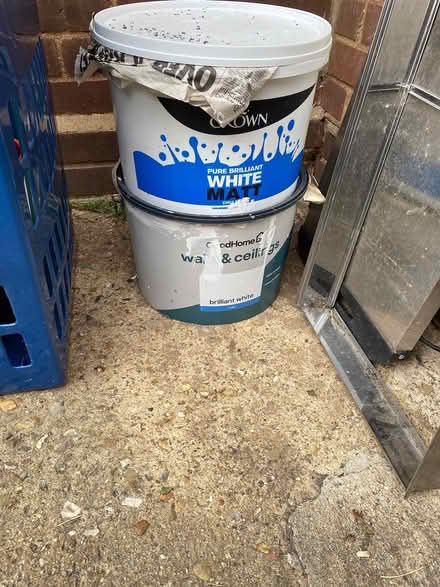 Photo of free Paint and cutters (Datchworth) #1