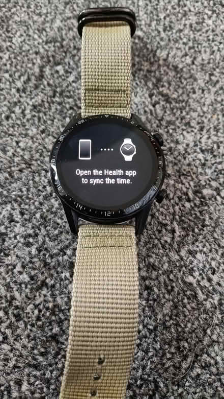 Photo of free Huawei Smart Watch (Grace Mount EH16) #1