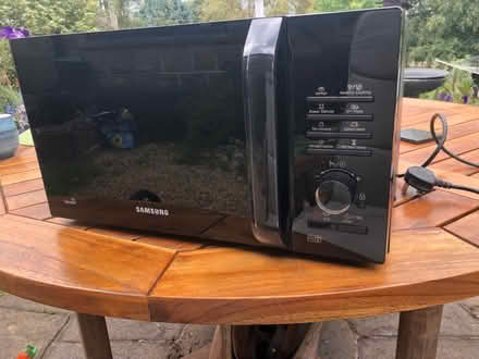 Photo of free Samsung Microwave Oven - faulty! (Kirklees HD8) #1