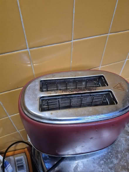 Photo of free Toaster (Stoke Newington N16) #2
