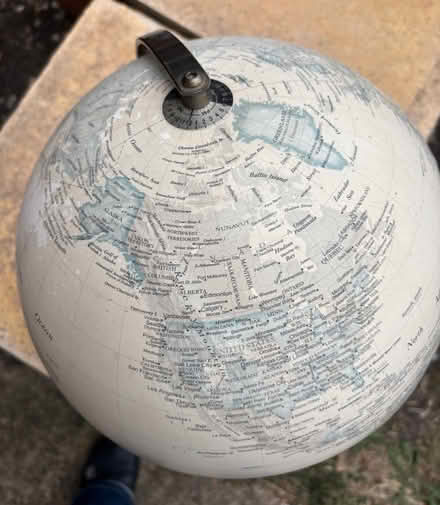 Photo of free Large globe - 40cm diameter (Lemsford AL8) #1