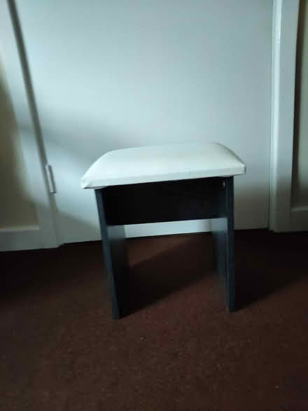 Photo of free Black and white Stool (Egdbaston) #1