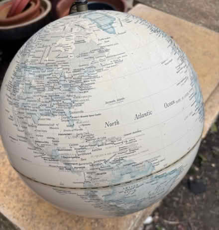 Photo of free Large globe - 40cm diameter (Lemsford AL8) #3