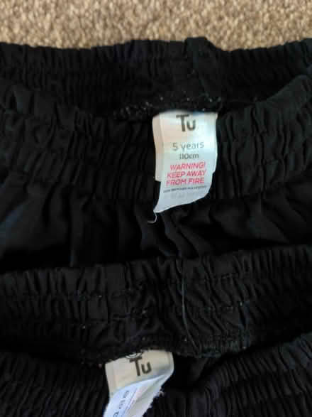 Photo of free 4 pairs school PE shorts (Dy11 5ee marlpool) #3
