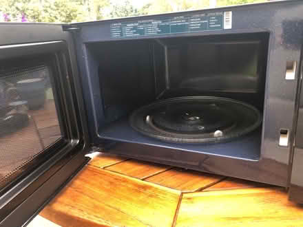 Photo of free Samsung Microwave Oven - faulty! (Kirklees HD8) #2