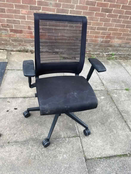 Photo of free Office chair (DE21 Oakwood) #3